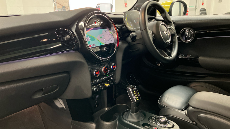 MINI Hatchback 135kW Cooper S Level 3 33kWh 3dr Auto Electric Hatchback